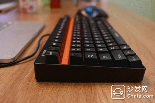 两款入门机械键盘:iKBC C87& 雷柏 V500 开箱