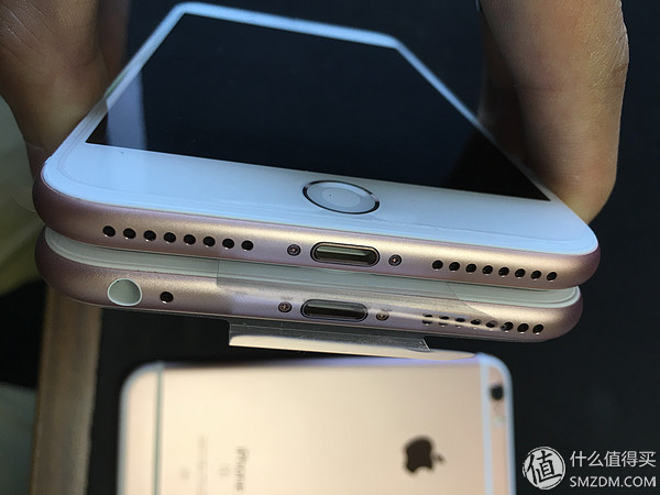 Apple 苹果 iPhone7 Plus vs 6sp 外观大对比(7p