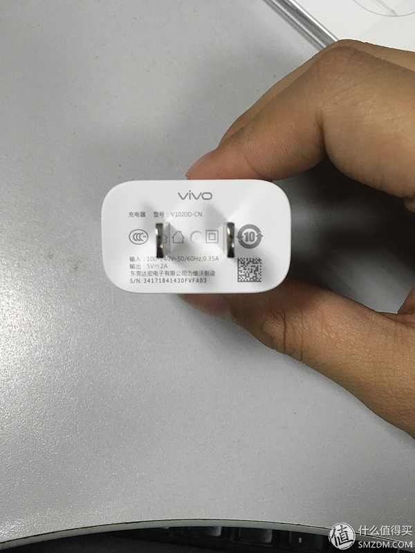 vivoz1数据线型号图片,iqooz1原装充电器图片 vivo z1伪开箱与半年使用感想