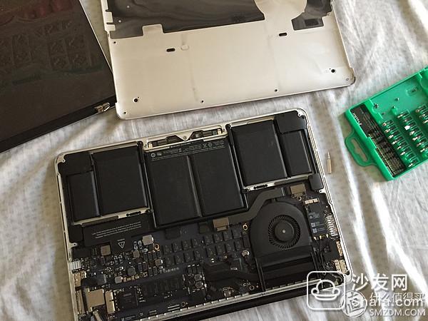 macpro换电池操作指南 421b6f585021e5628aec4f87986f8e02.jpg