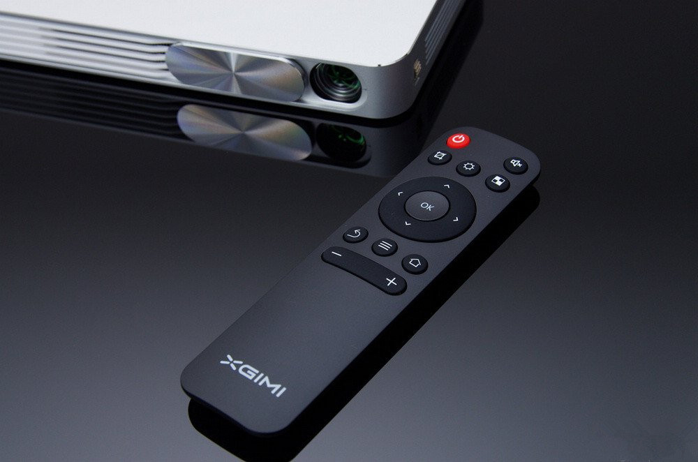 可装进包包的超级影院极米z4air评测